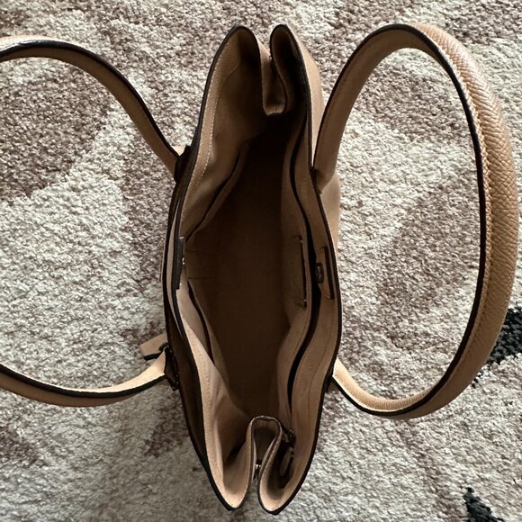 COACH Bailey Carryall Shoulder Bag with Black Coach Heart Keychain - Picture 5 of 8